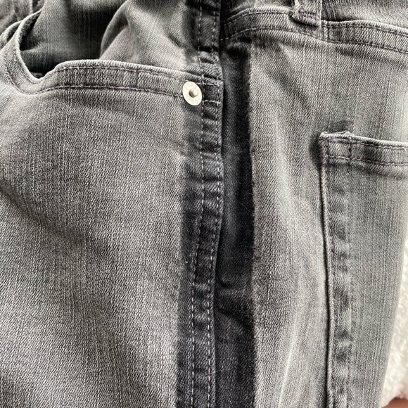 J Crew Vintage Straight Jean With Released Side Seams - Picture 10 of 12